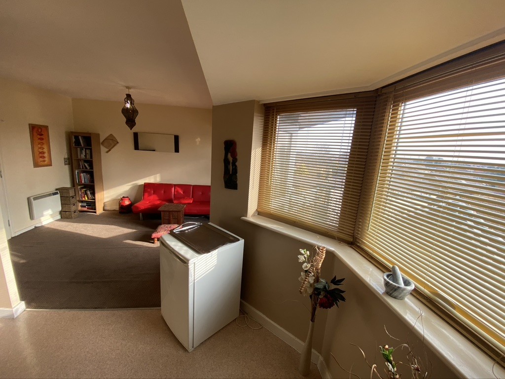 1 bed flat to rent in New Road, Feltham 2