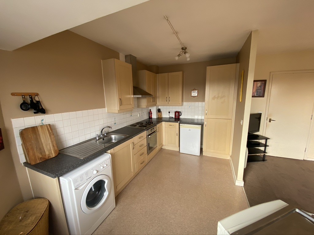 1 bed flat to rent in New Road, Feltham  - Property Image 14