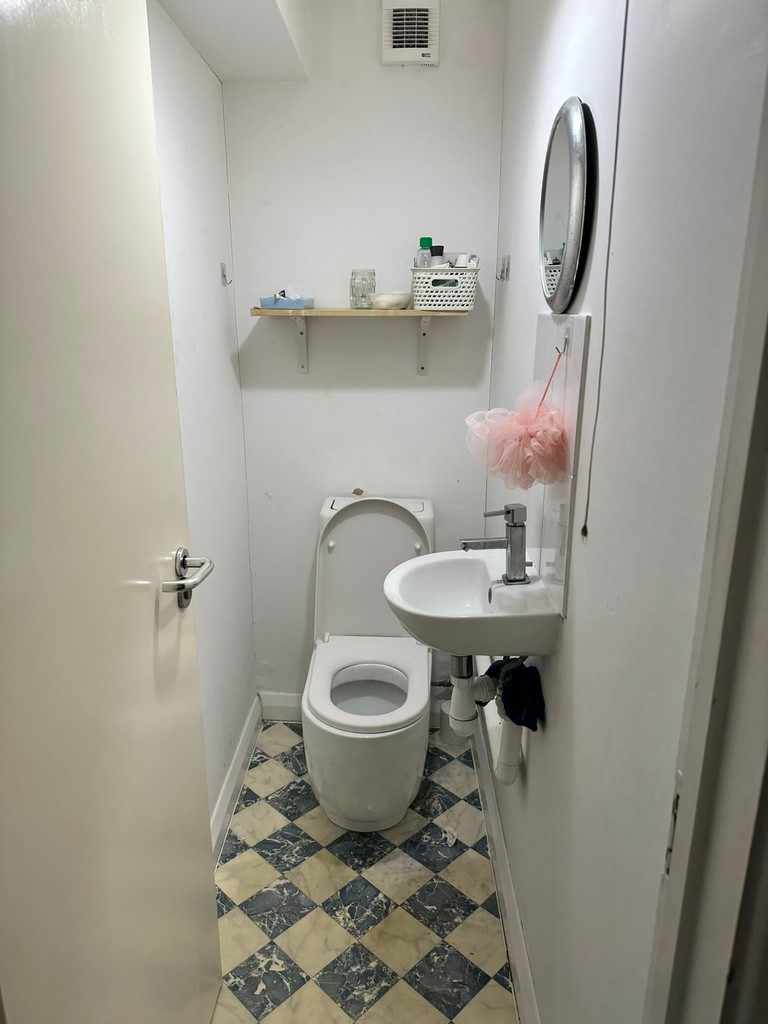 House share to rent in Wellington Road, Feltham 4