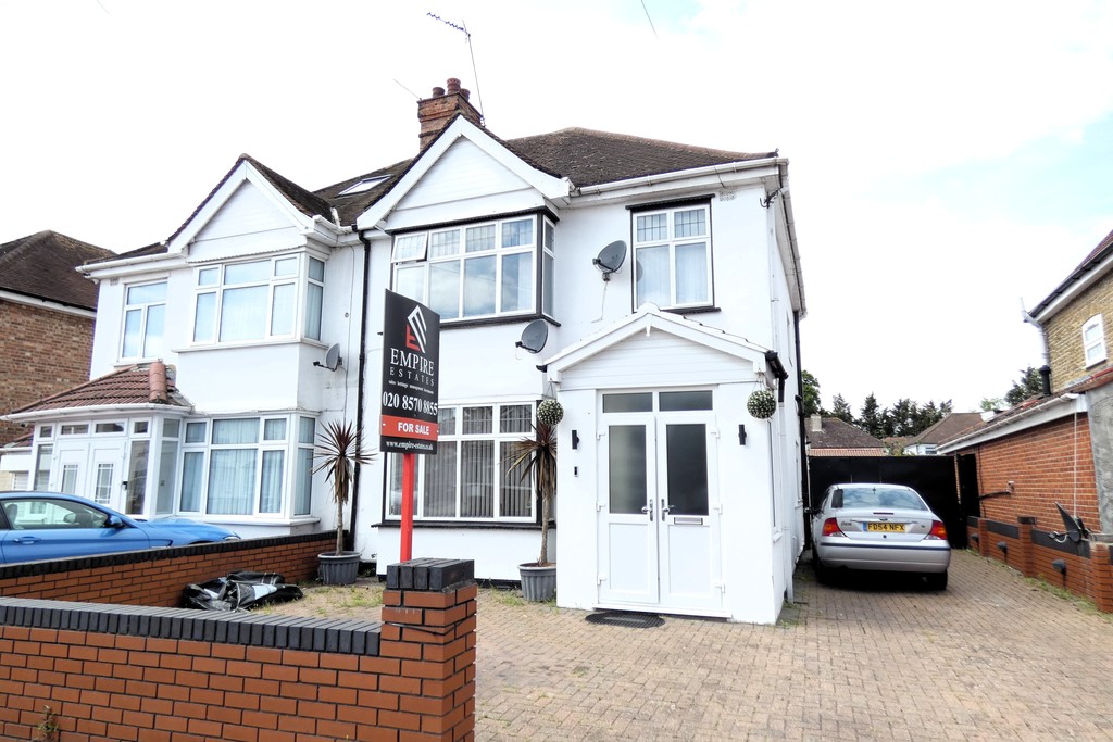 Situated in the heart of HOUNSLOW WEST on the ever so popular MARTINDALE ROAD is this BEAUTIFULLY PRESENTED & VERSATILE 4 BED EXTENDED SEMI DETACHED HOME. Comprises of Living Room, Large Rear Reception with Dining Room, Modern Fitted Kitchen, 2 Bathrooms and 4 Good Sized Bedrooms. Located just a short walk from HOUNSLOW WEST TUBE STATION, LOCAL SHOPS & HOUNSLOW HEATH INFANT & PRIMARY SCHOOLS. Benefits from OFF STREET PARKING TO THE FRONT, OVER 50 FOOT Rear Garden. COUNCIL TAX BAND D - £ 2185.56