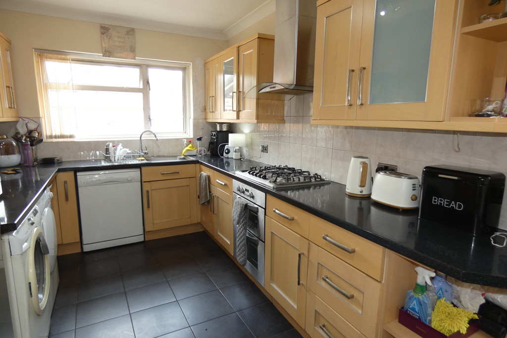 4 bed semi-detached house for sale in Martindale Road, Middlesex 8