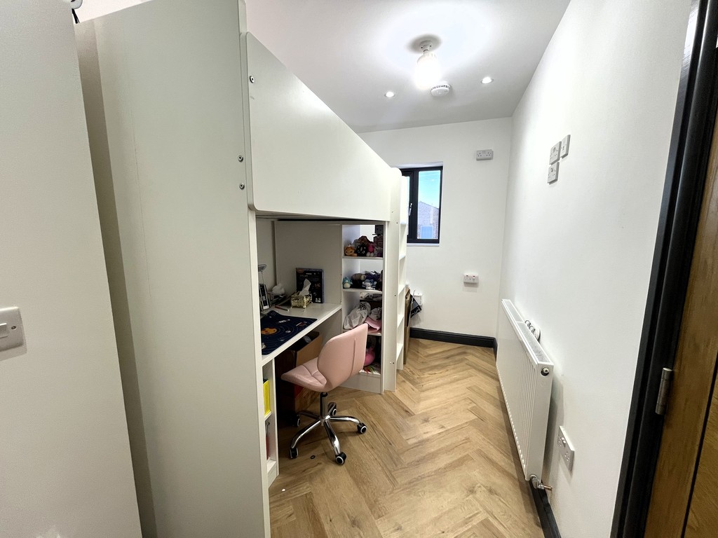 6 bed semi-detached house to rent in Bedfont Lane, Feltham  - Property Image 12