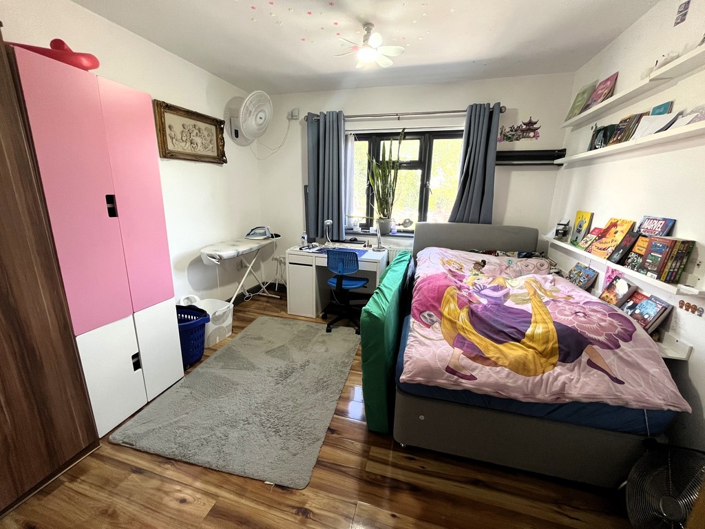 6 bed semi-detached house to rent in Bedfont Lane, Feltham 13