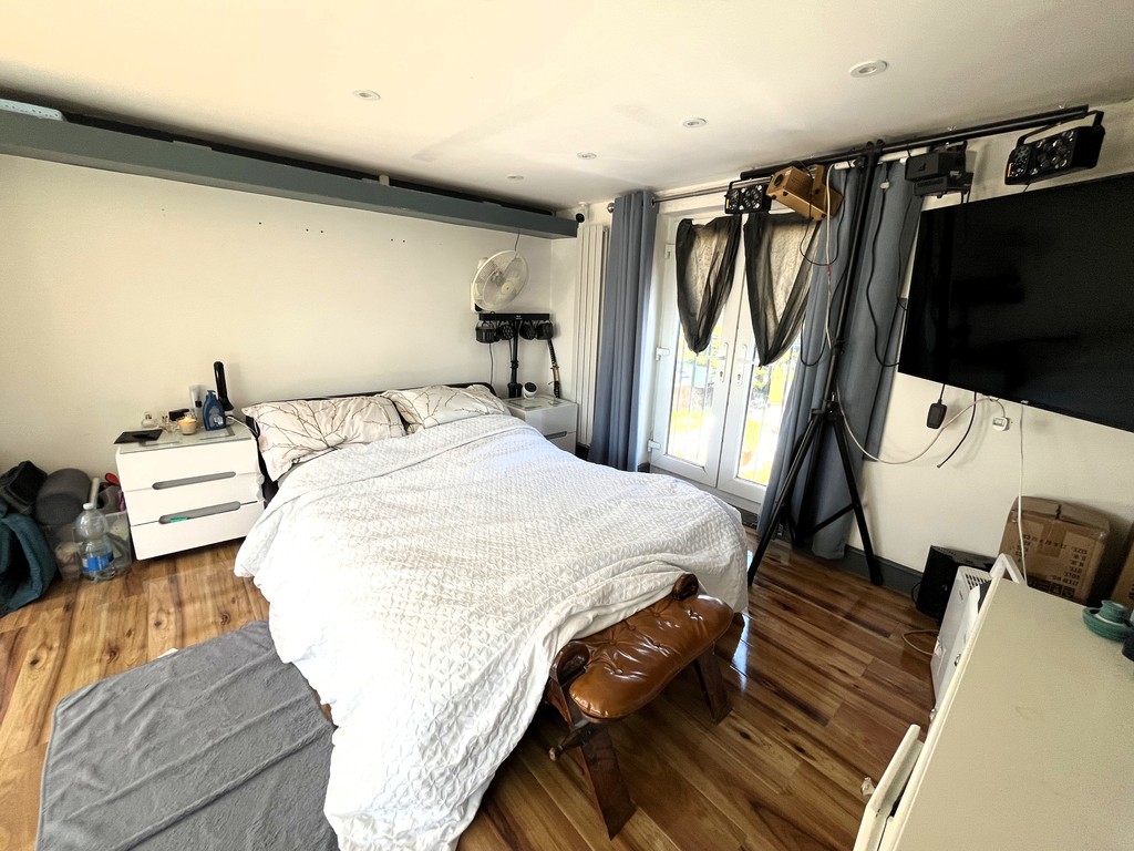 6 bed semi-detached house to rent in Bedfont Lane, Feltham  - Property Image 18