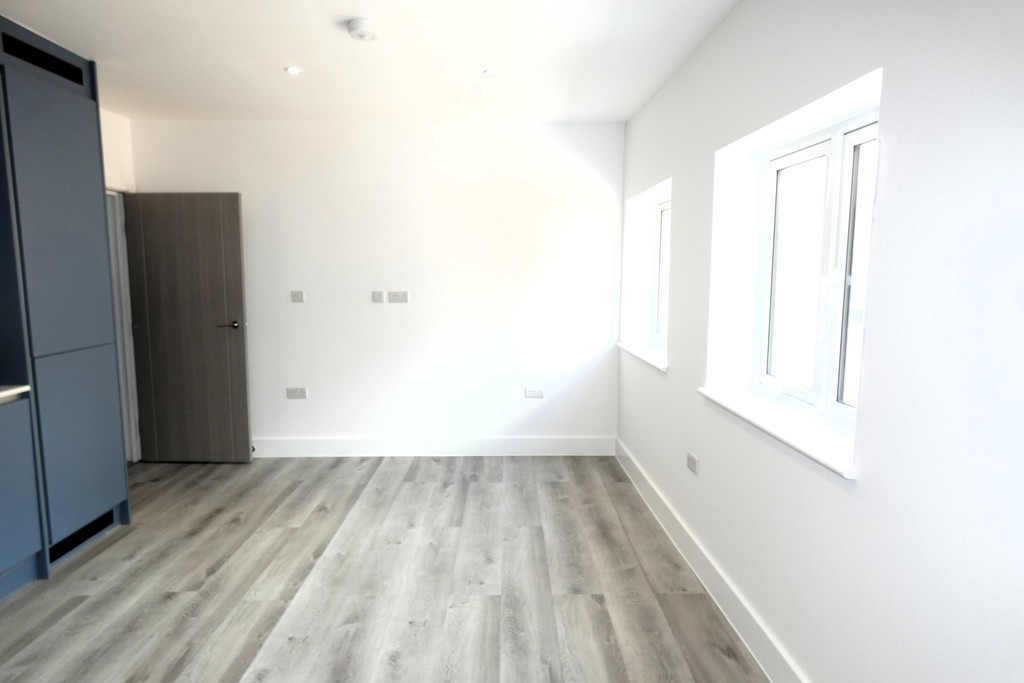 1 bed flat to rent in Eaton Place, Reading 5