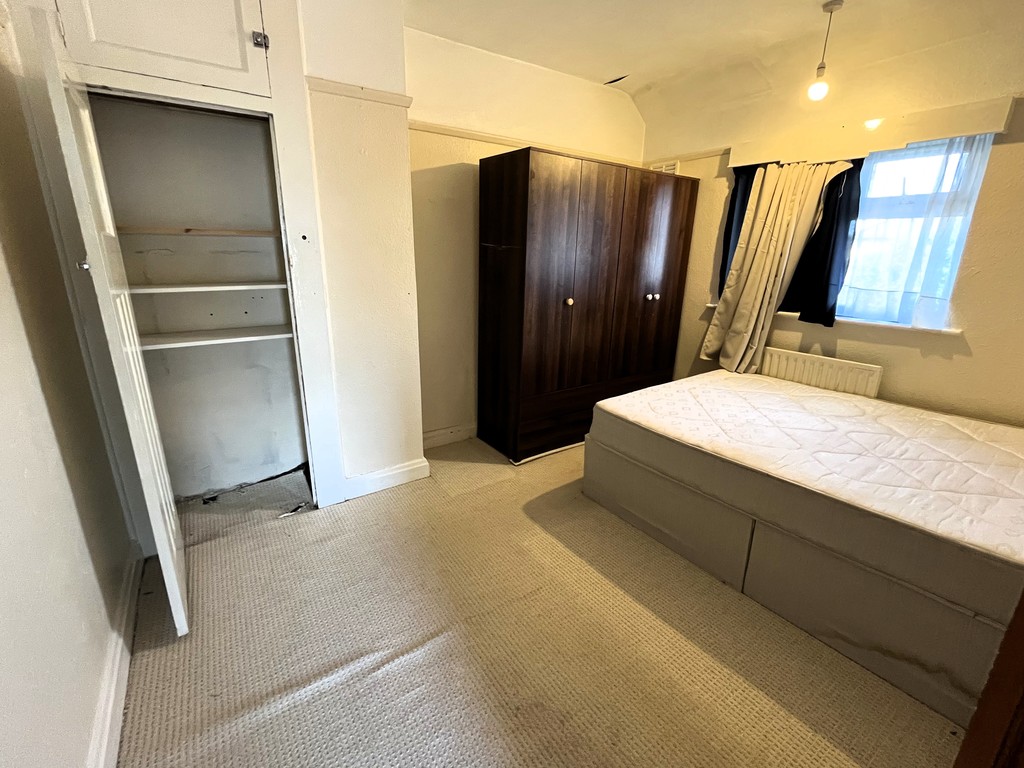 3 bed semi-detached house for sale in York Way, Feltham 11