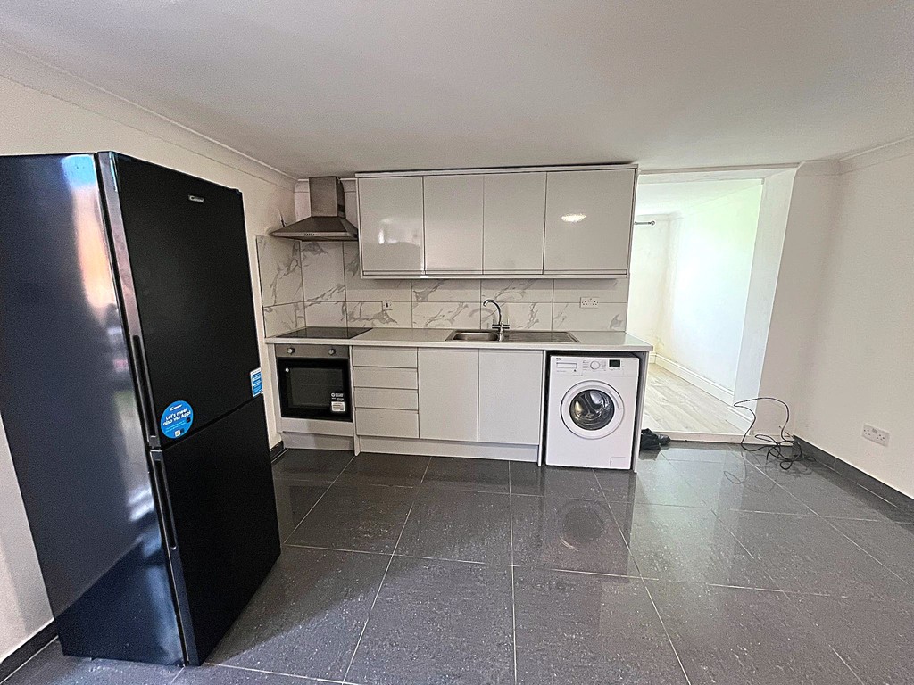 1 bed flat to rent in Oxford Road, Reading  - Property Image 8