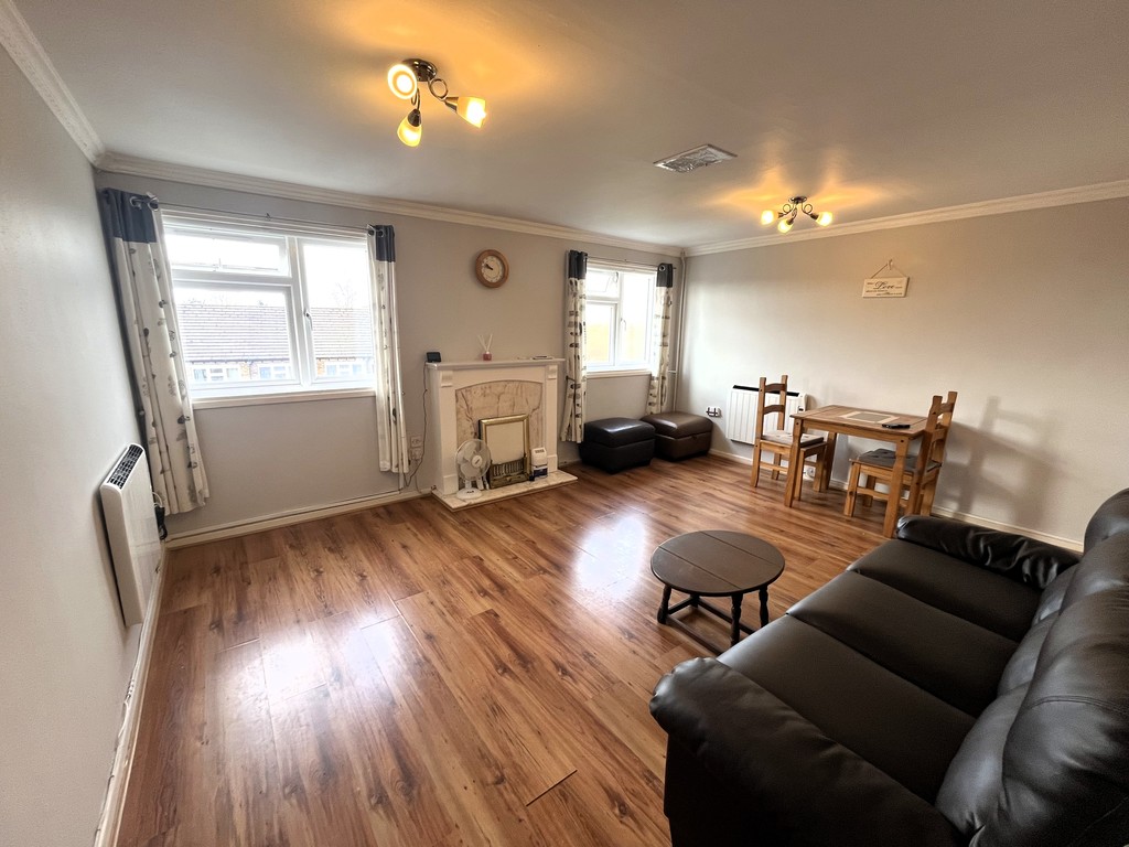 1 bed flat to rent in Pentelow Gardens, Feltham  - Property Image 6