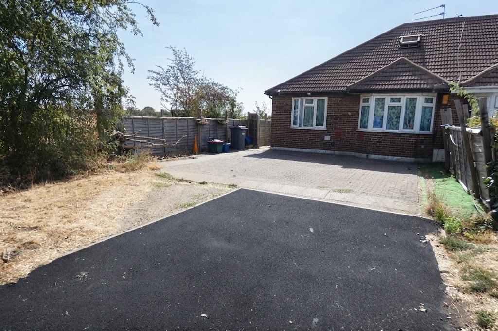 3 bed detached bungalow for sale in 276 Hatton Cross  - Property Image 1