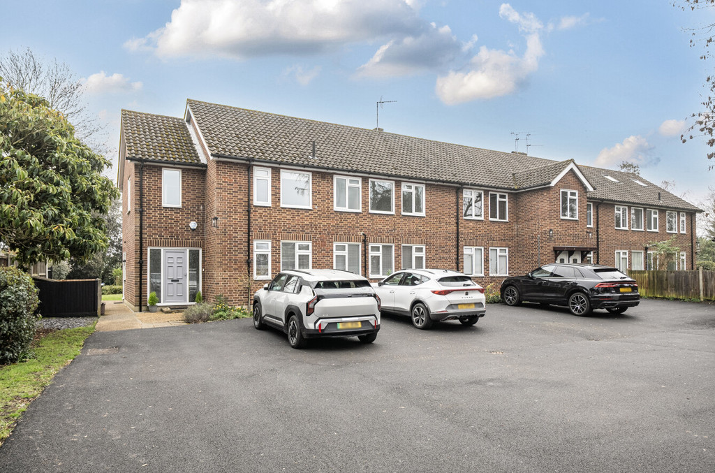 2 Bed Maisonette For Sale In Glyn Drive, Sidcup, DA14 4QS