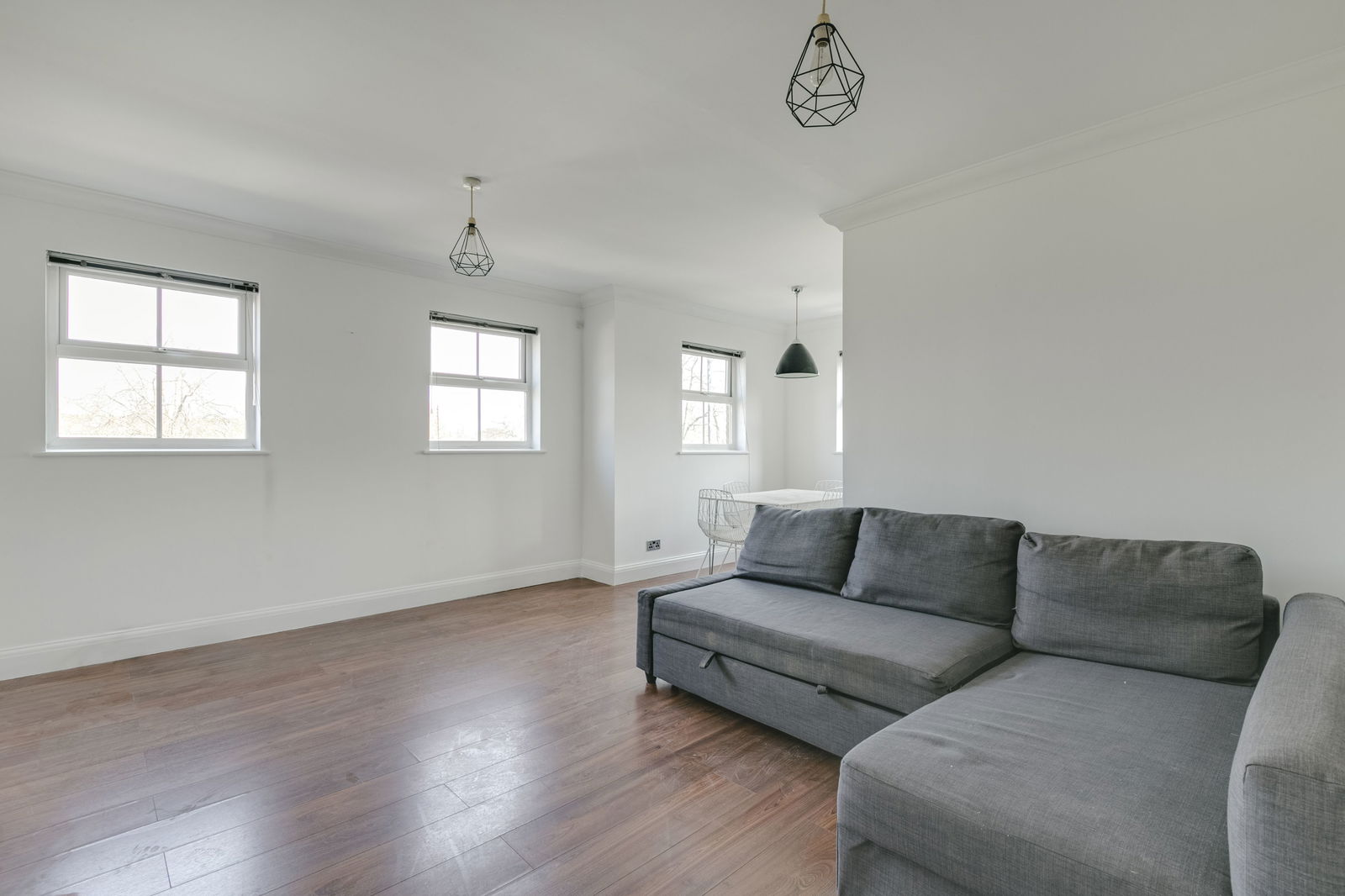 2 bed flat to rent in Commercial Way, London, SE15 5GQ  - Property Image 2