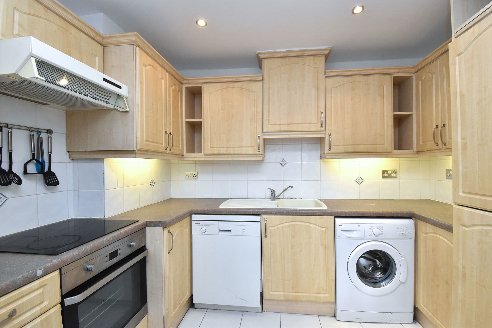 2 bed flat to rent in Kingswood Road, London, SW2 4JW  - Property Image 4