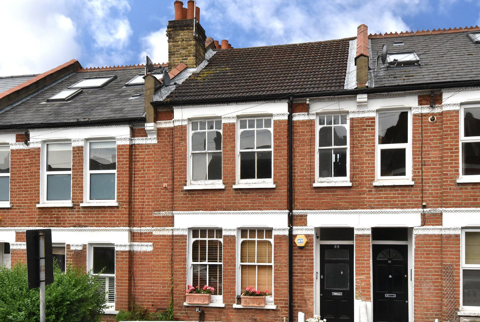 2 bed flat to rent in Kingswood Road, London, SW2 4JW - Property Image 1