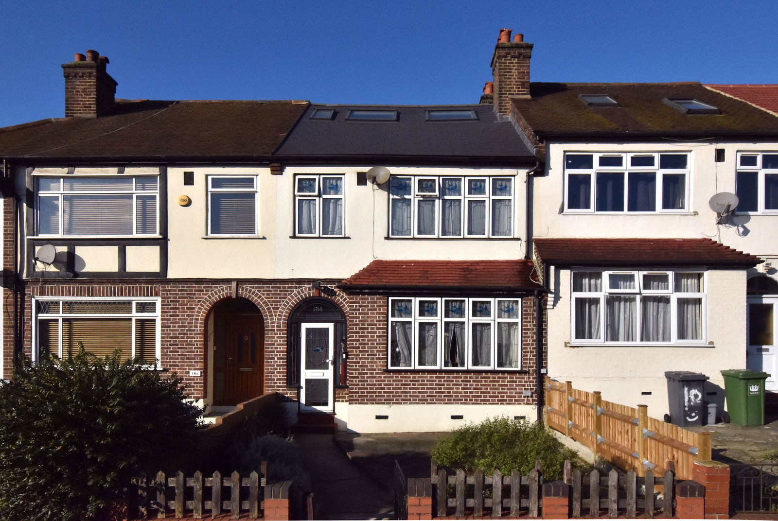 4 bed terraced house to rent in Perry Hill, London, SE6 4EZ