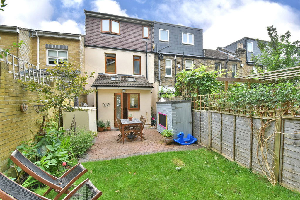 3 bed terraced house for sale in Kemble Road, London, SE23 2DJ  - Property Image 11