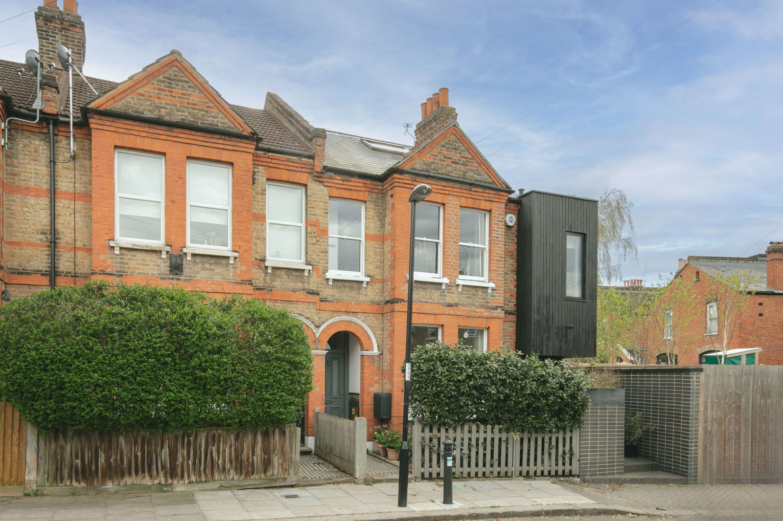 5 bed terraced house for sale in Lutwyche Road, London, SE6 4EP - Property Image 1