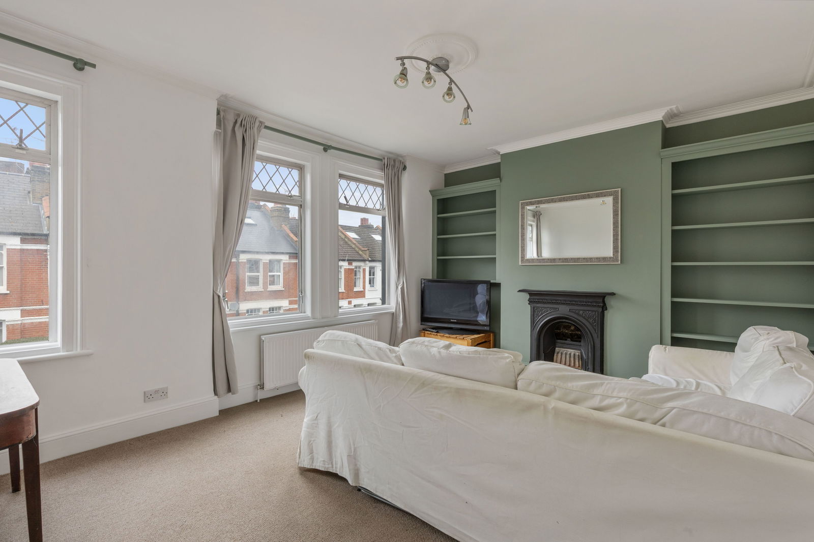 3 bed flat to rent in Kingswood Road, London, SW2 4JN  - Property Image 2