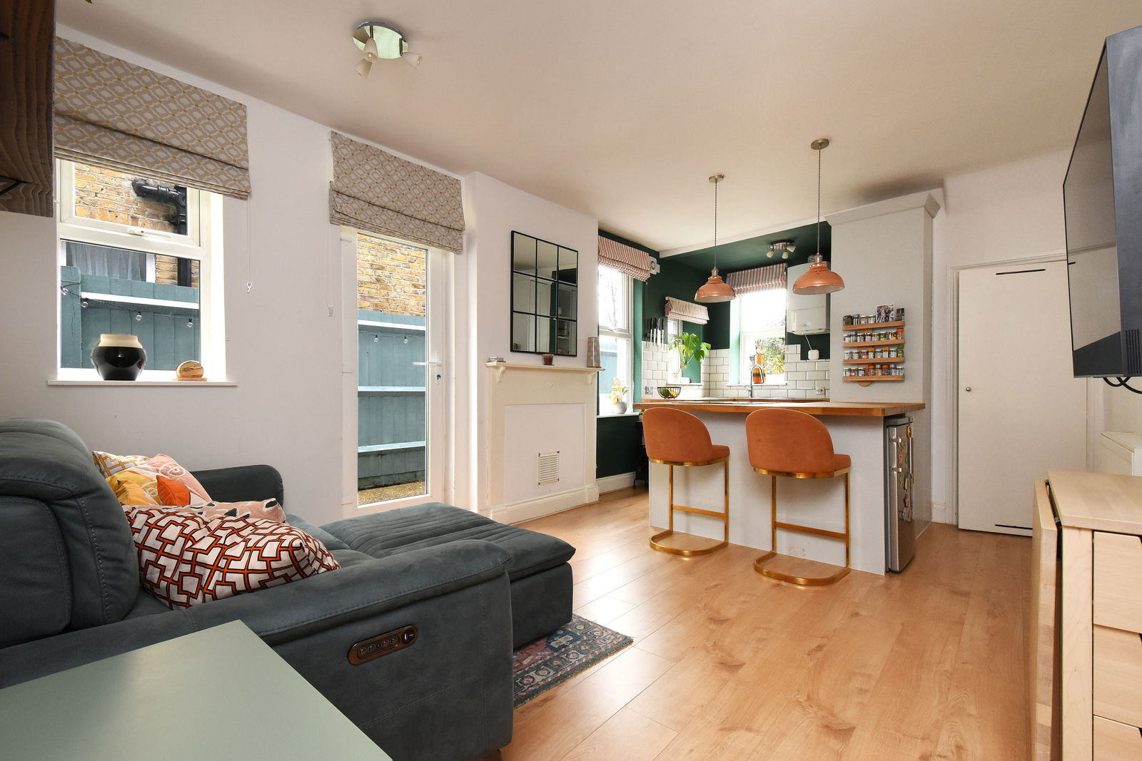 2 bed apartment for sale in Kilmorie Road, Forest Hill, London, SE23 2SP  - Property Image 2
