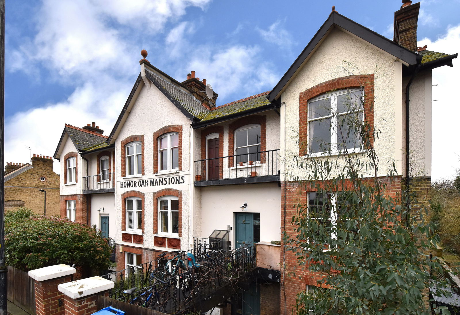 2 bed flat for sale in Underhill Road, East Dulwich, London, SE22 0QP
