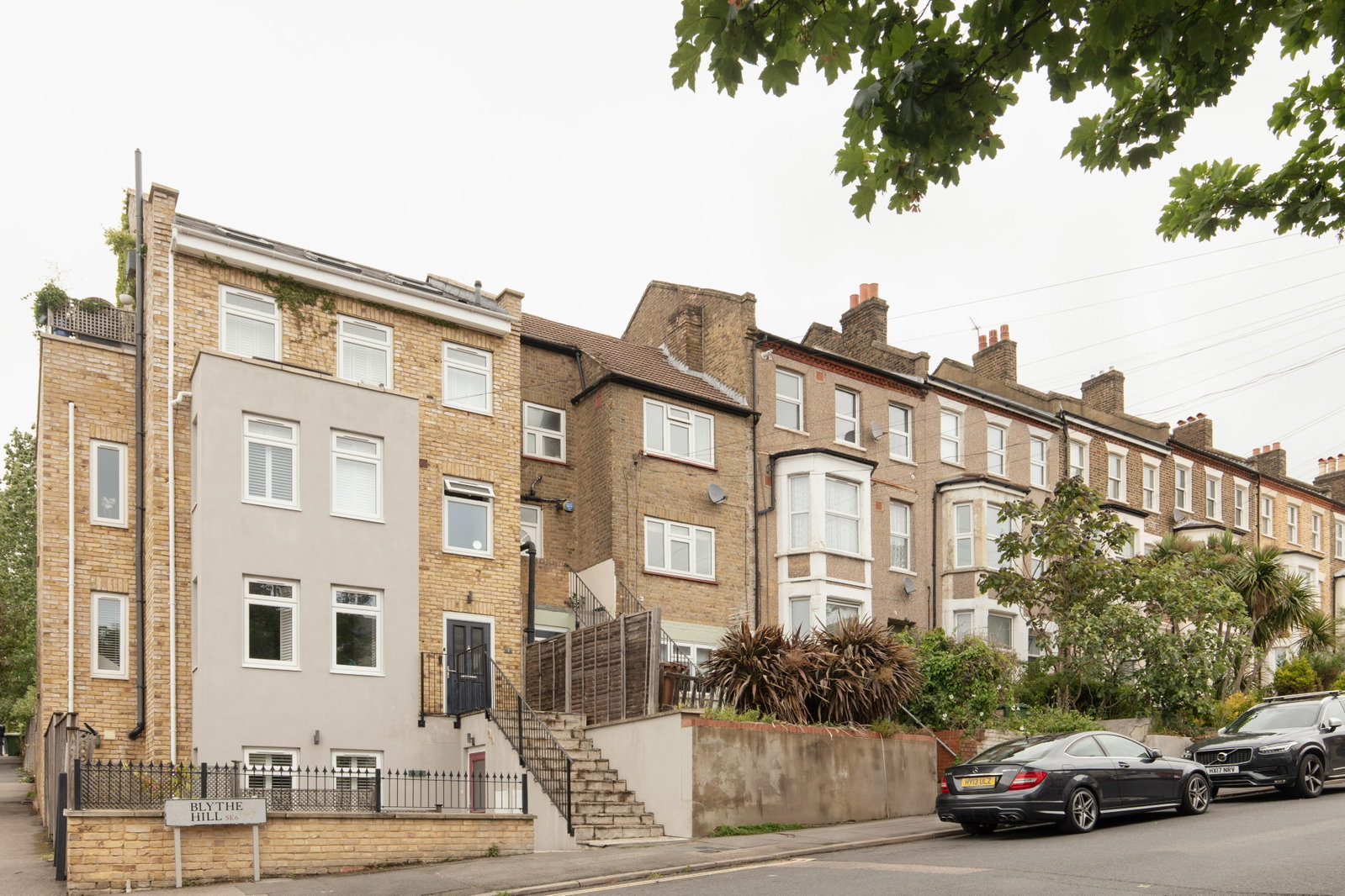2 bed flat to rent in Blythe Hill, London, SE6 4UL - Property Image 1