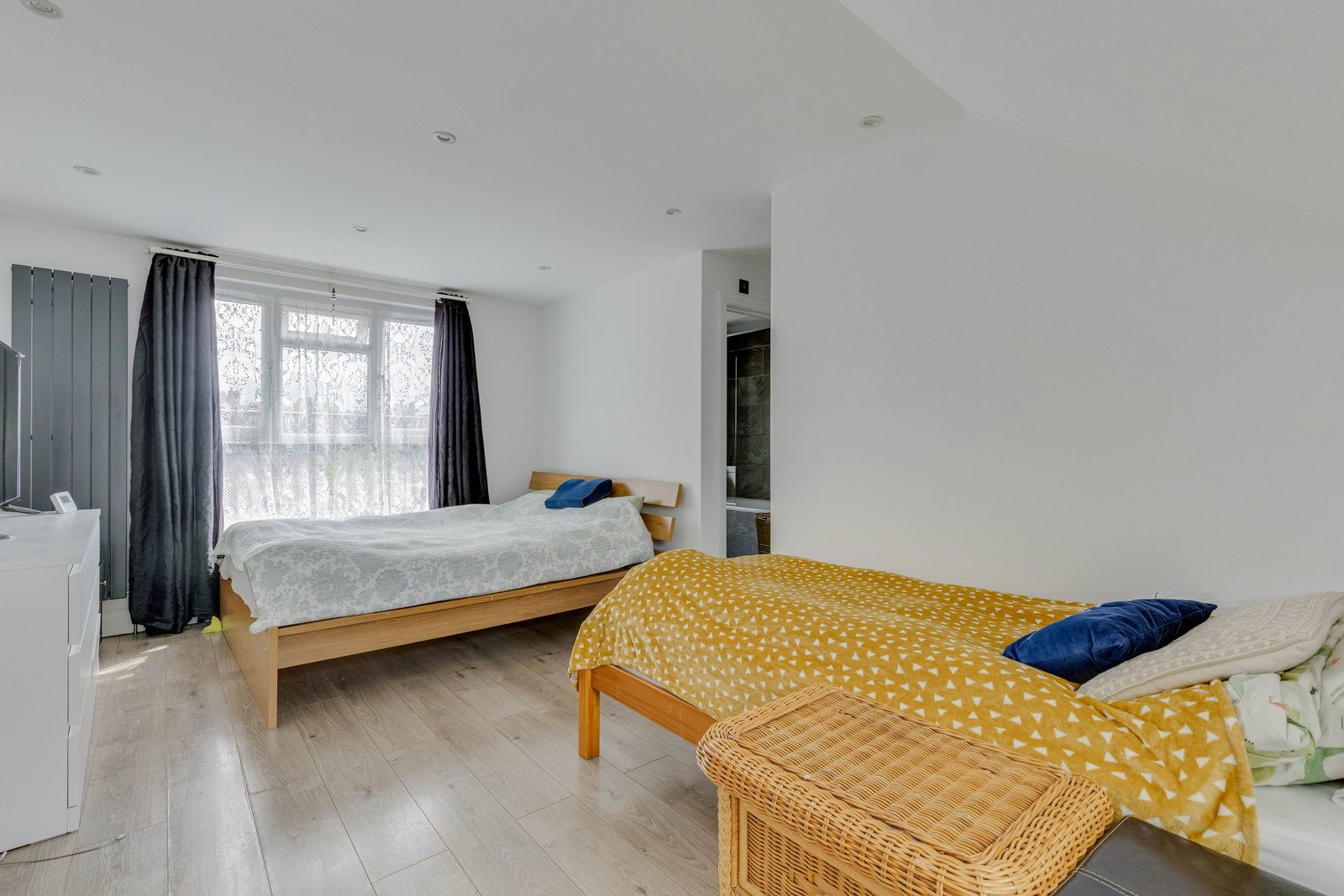 4 bed terraced house for sale in Sandstone Road, London, SE12 0UU  - Property Image 16