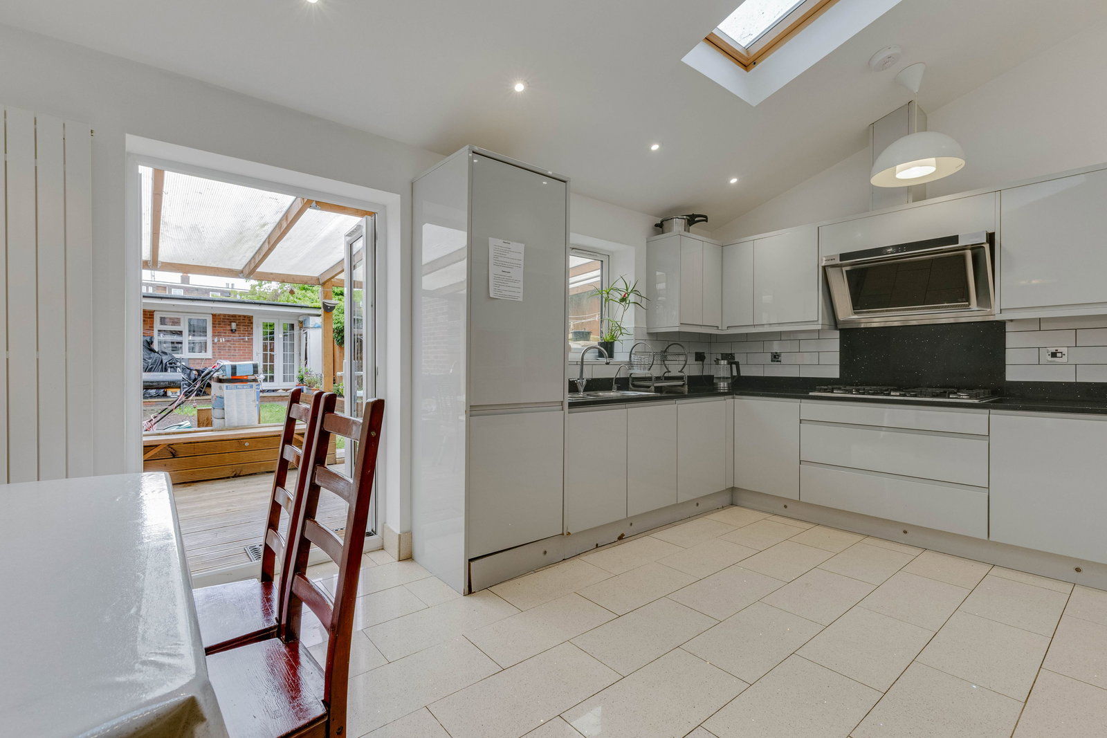 4 bed terraced house for sale in Sandstone Road, London, SE12 0UU  - Property Image 5