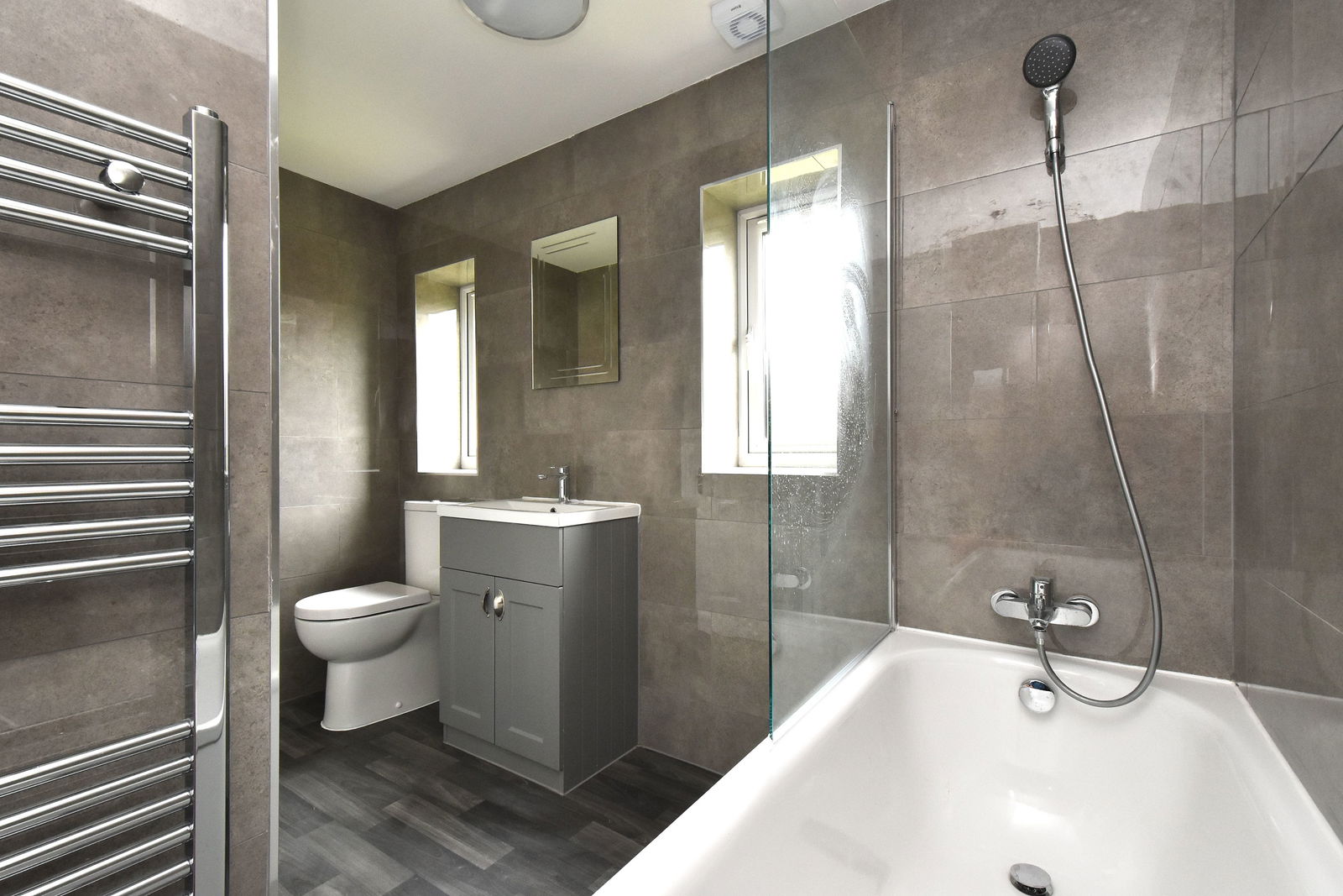 2 bed terraced house to rent in Playgreen Way, London, SE6 3HR  - Property Image 5