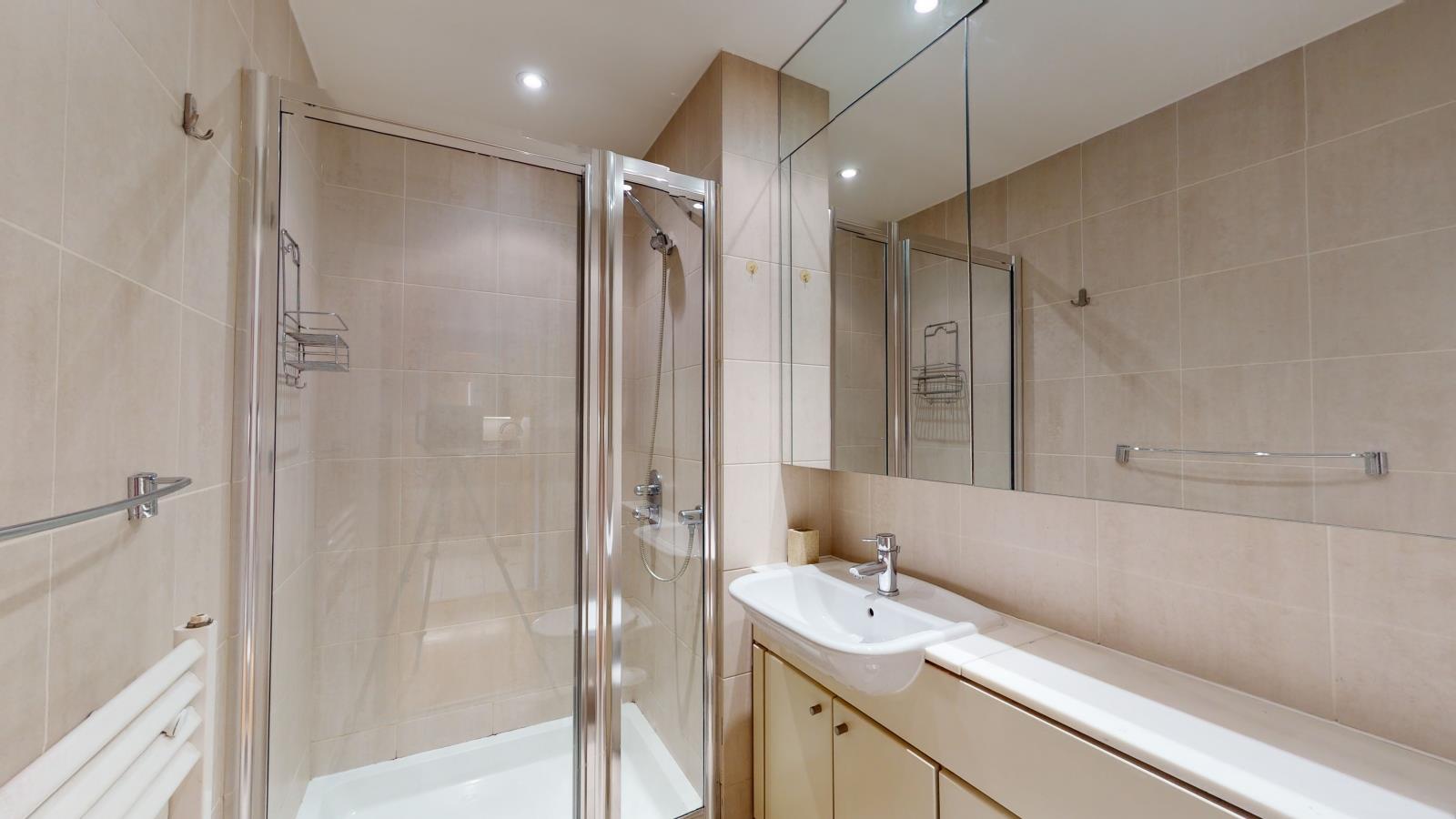 2 bed apartment for sale in Maida Vale, London 10