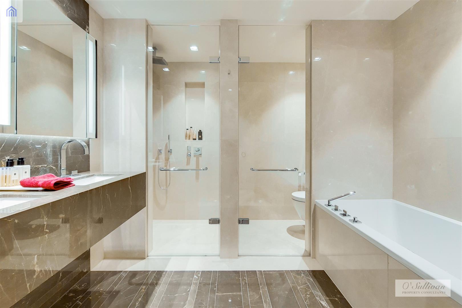 3 bed apartment for sale in Earl's Way 11