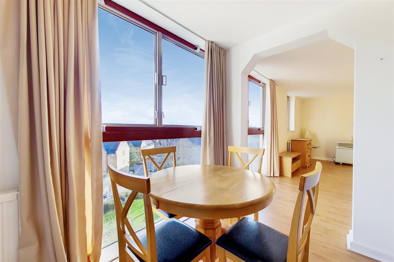 2 bed apartment to rent in Asher Way  - Property Image 4