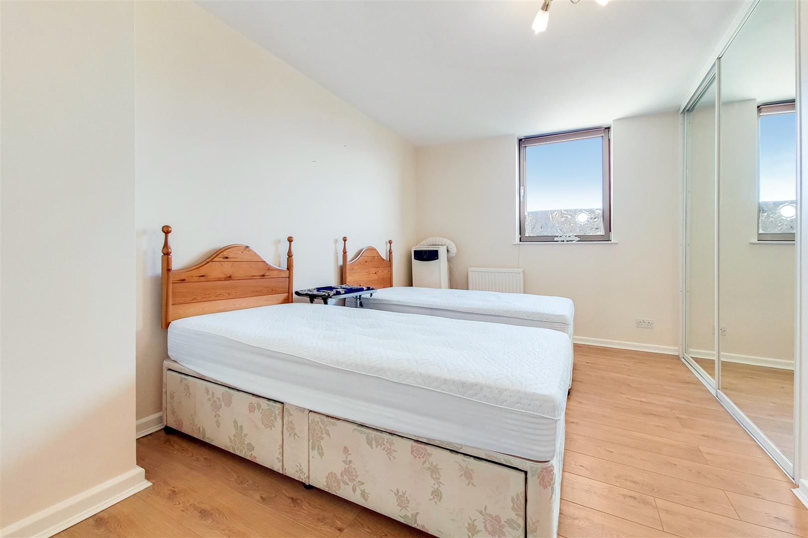 2 bed apartment to rent in Asher Way  - Property Image 10