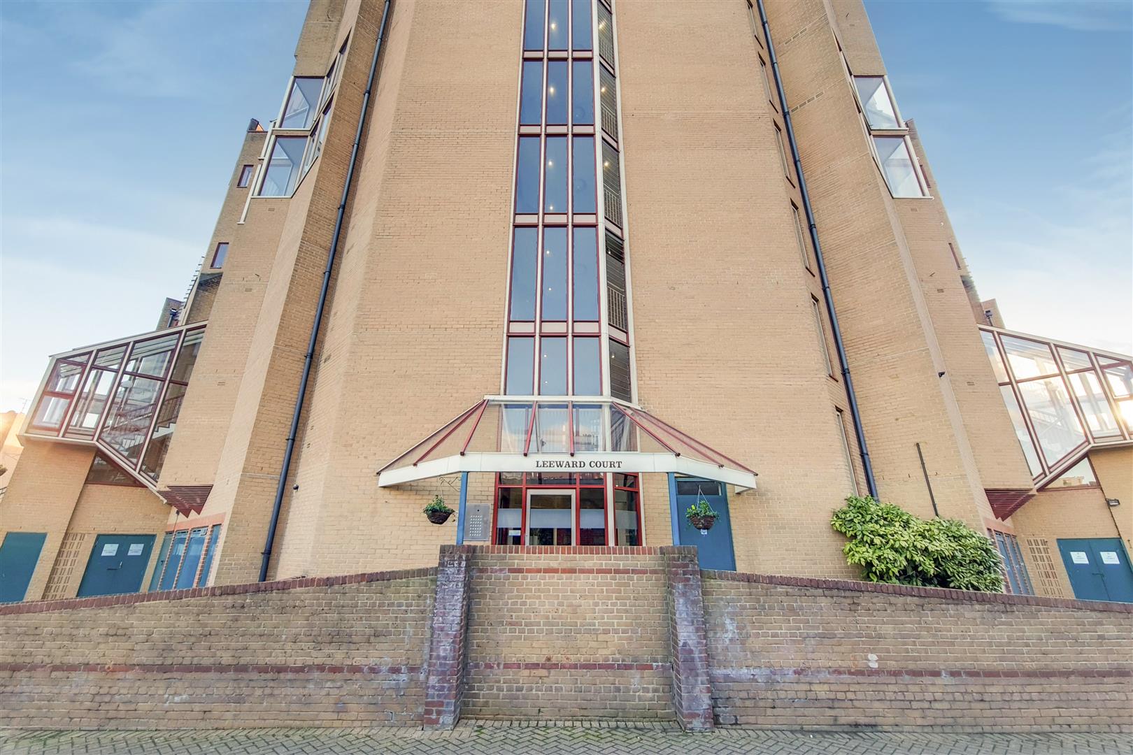 2 bed apartment to rent in Asher Way  - Property Image 18