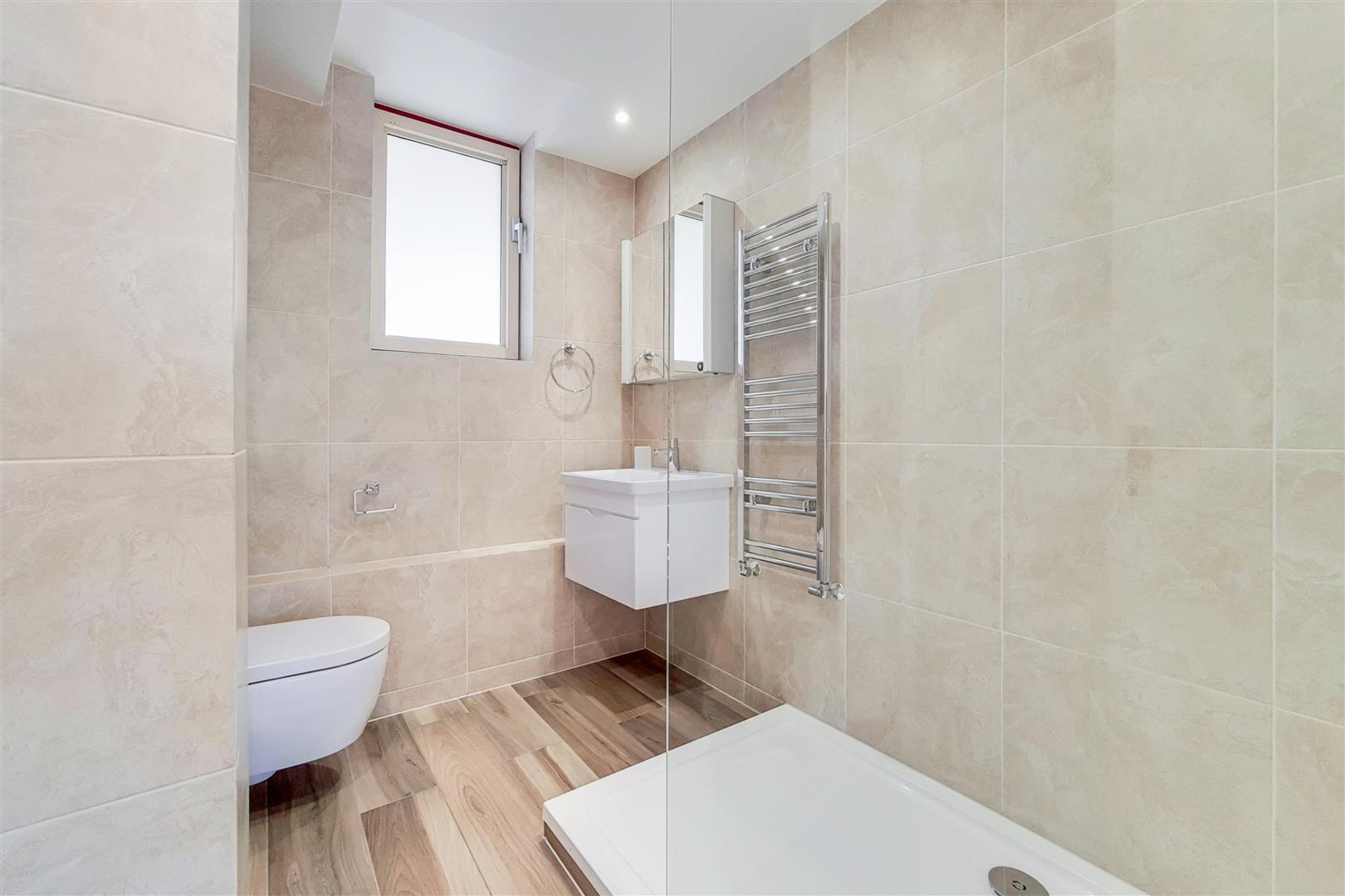 2 bed apartment to rent in Asher Way  - Property Image 11