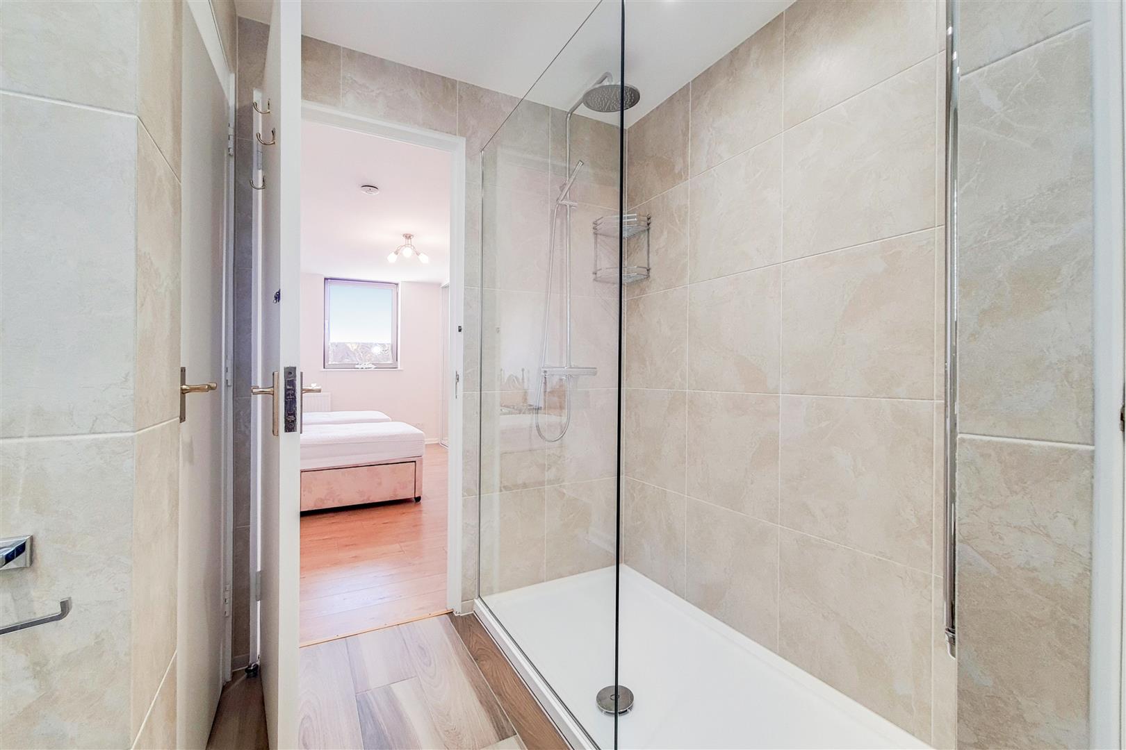 2 bed apartment to rent in Asher Way  - Property Image 12