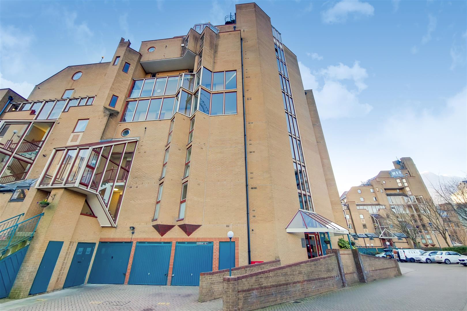 2 bed apartment to rent in Asher Way  - Property Image 17