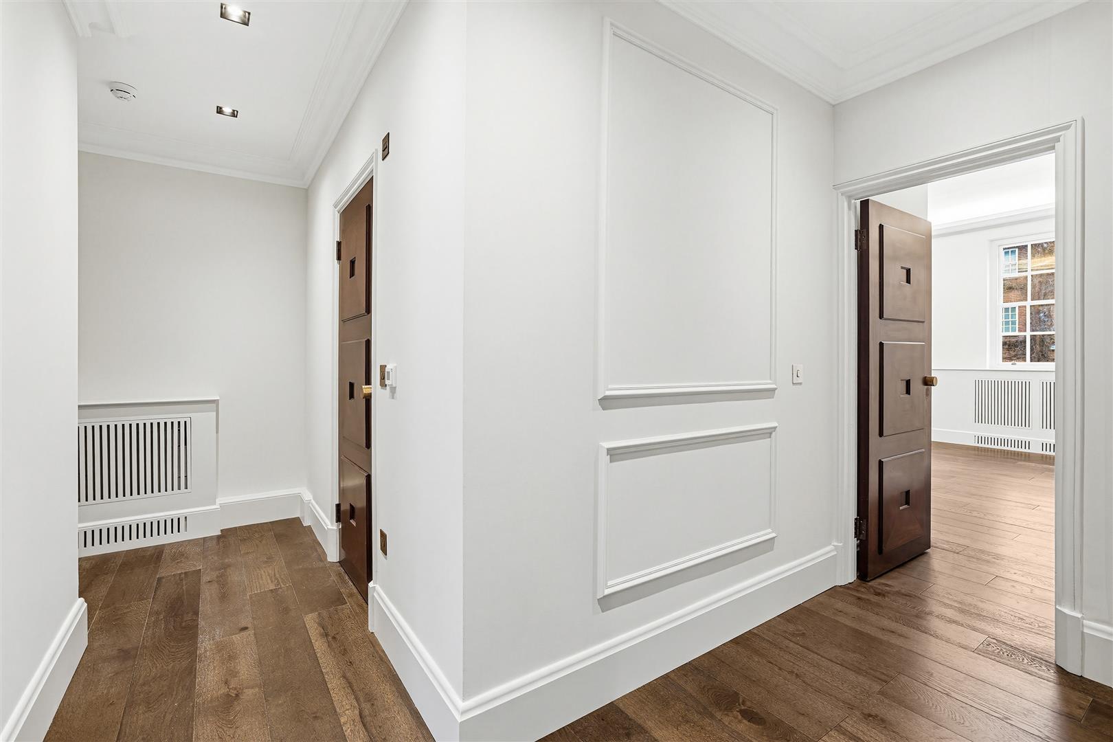 3 bed apartment to rent in Cliveden Place, London 3