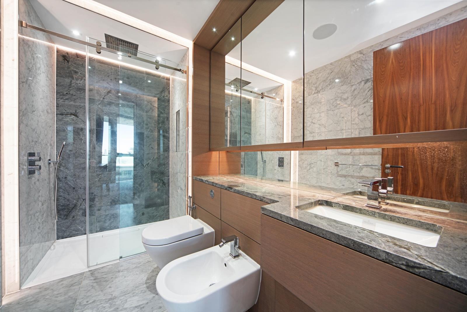 3 bed apartment for sale in Juniper Drive, London 10