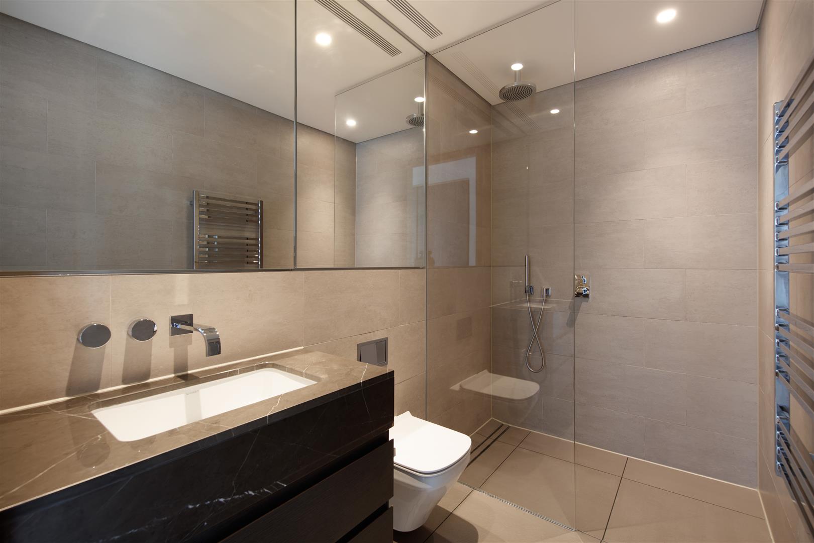 2 bed apartment for sale in Principal Place  - Property Image 5