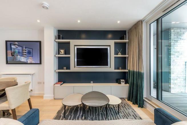 2 bed apartment to rent in Blackfriars Road, London 2