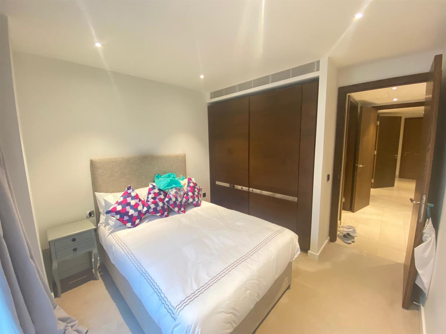 3 bed apartment for sale  - Property Image 8