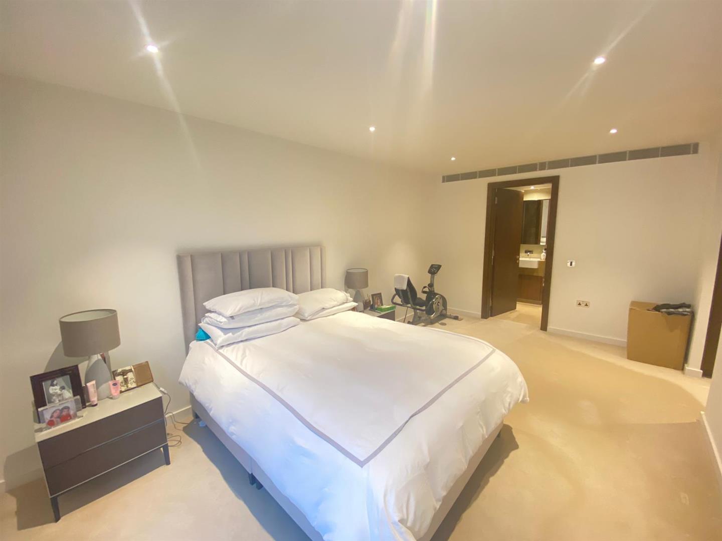 3 bed apartment for sale  - Property Image 7