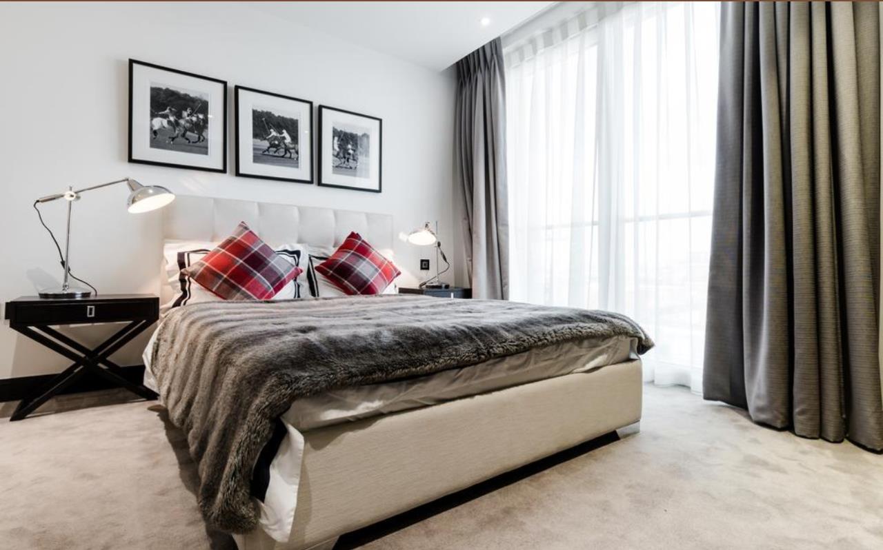 3 bed apartment for sale in Horseferry Road, London 8