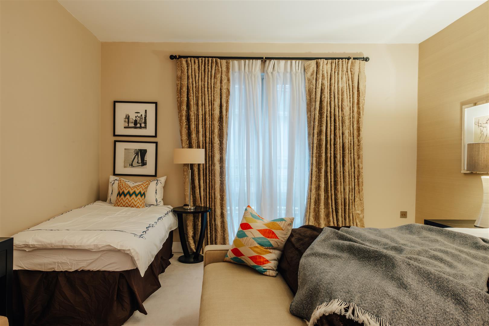 3 bed apartment to rent in Lancelot Place, Knightsbridge 41