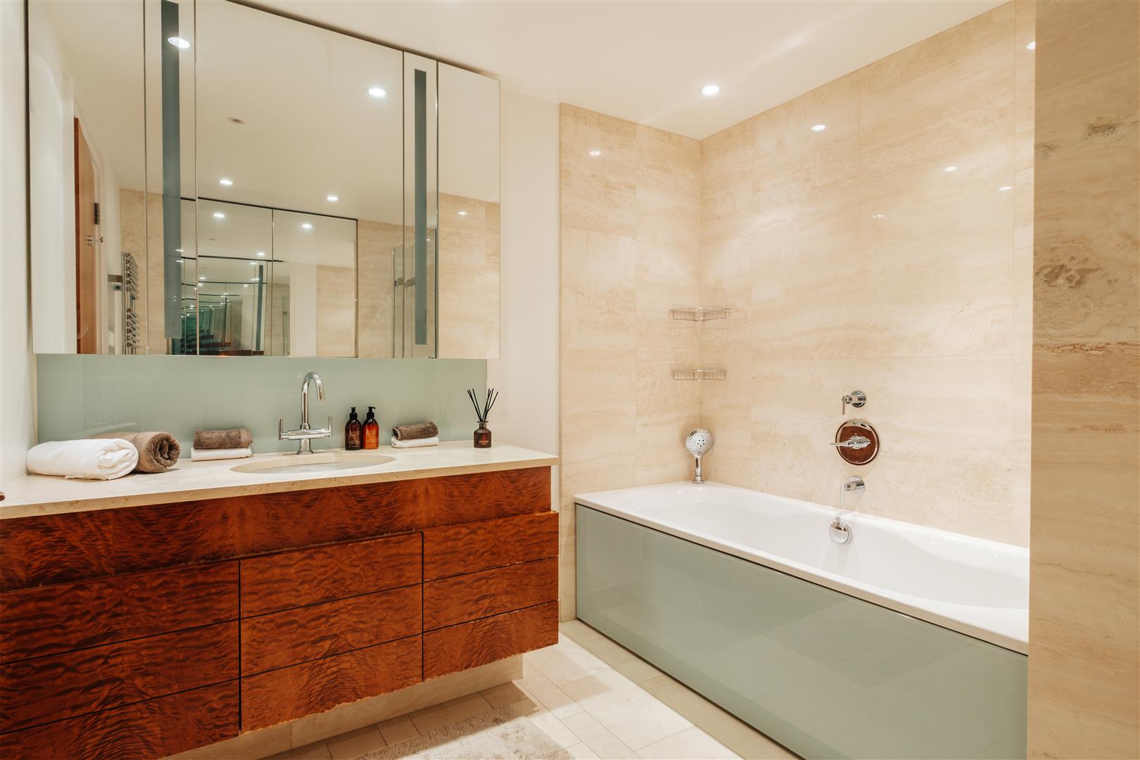 3 bed apartment to rent in Lancelot Place, Knightsbridge 35