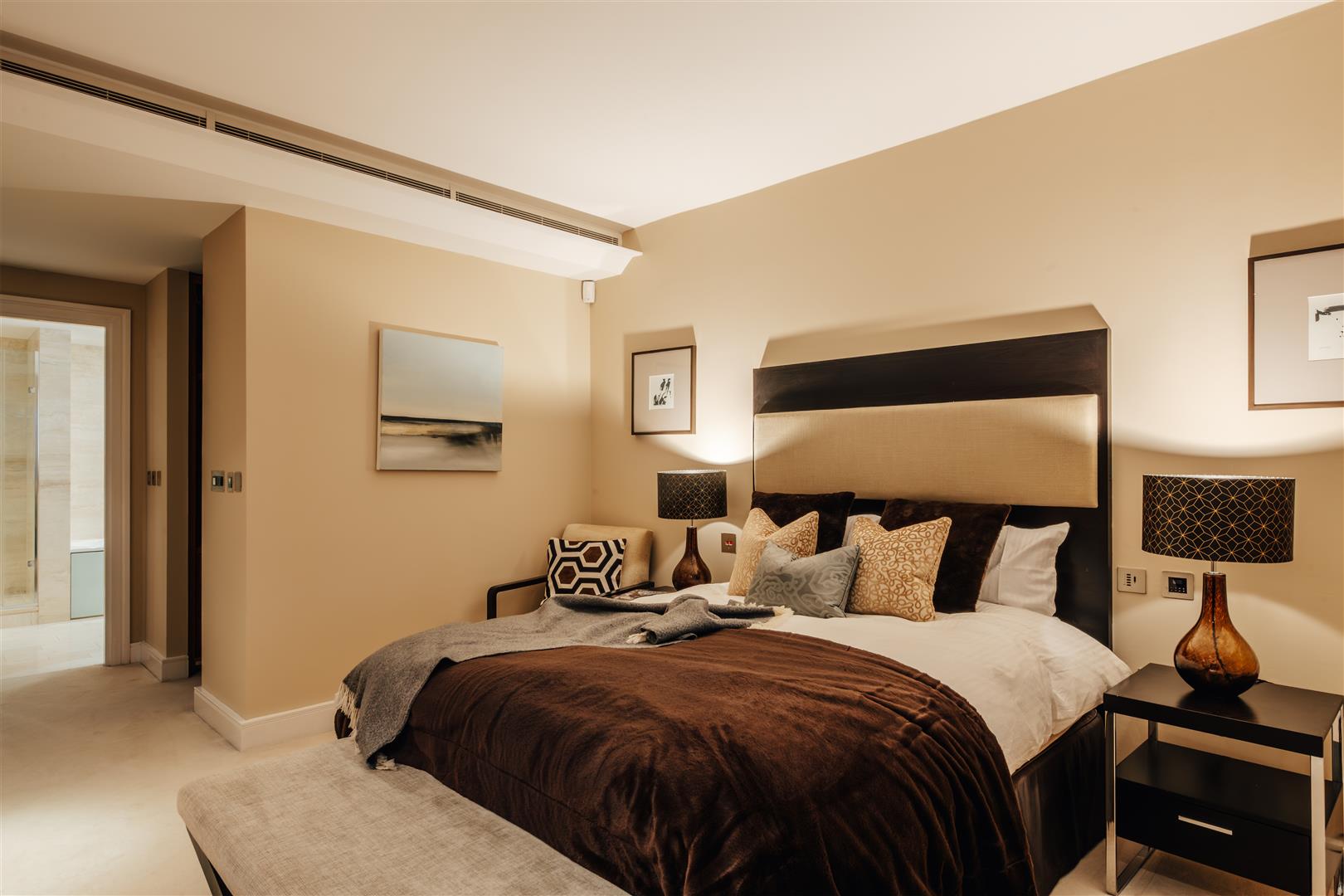 3 bed apartment to rent in Lancelot Place, Knightsbridge  - Property Image 20