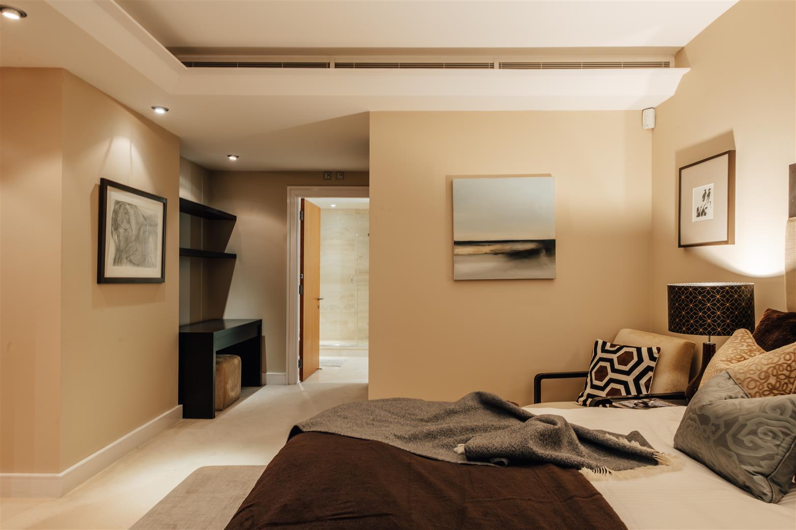 3 bed apartment to rent in Lancelot Place, Knightsbridge  - Property Image 21