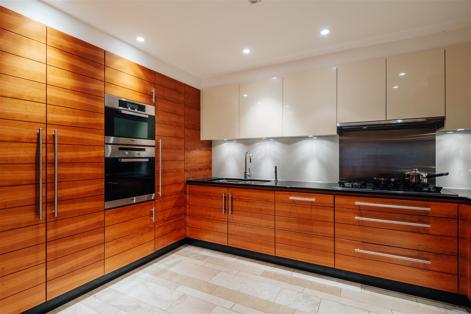 3 bed apartment to rent in Lancelot Place, Knightsbridge  - Property Image 29