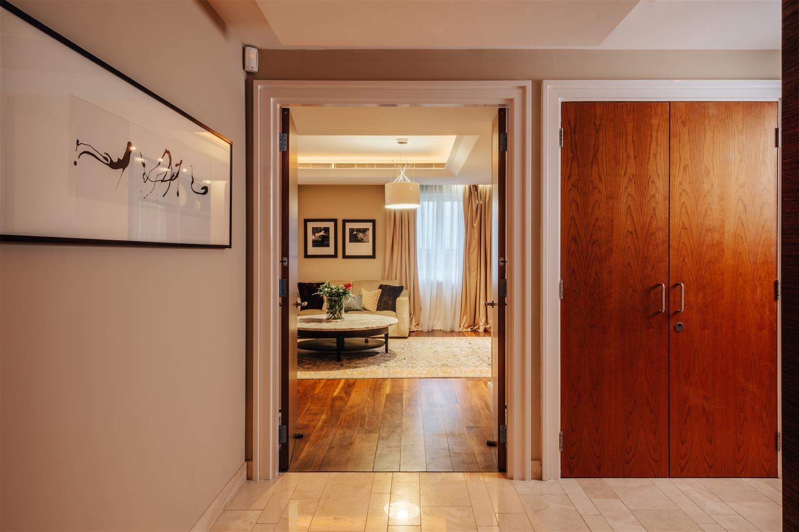 3 bed apartment to rent in Lancelot Place, Knightsbridge 12