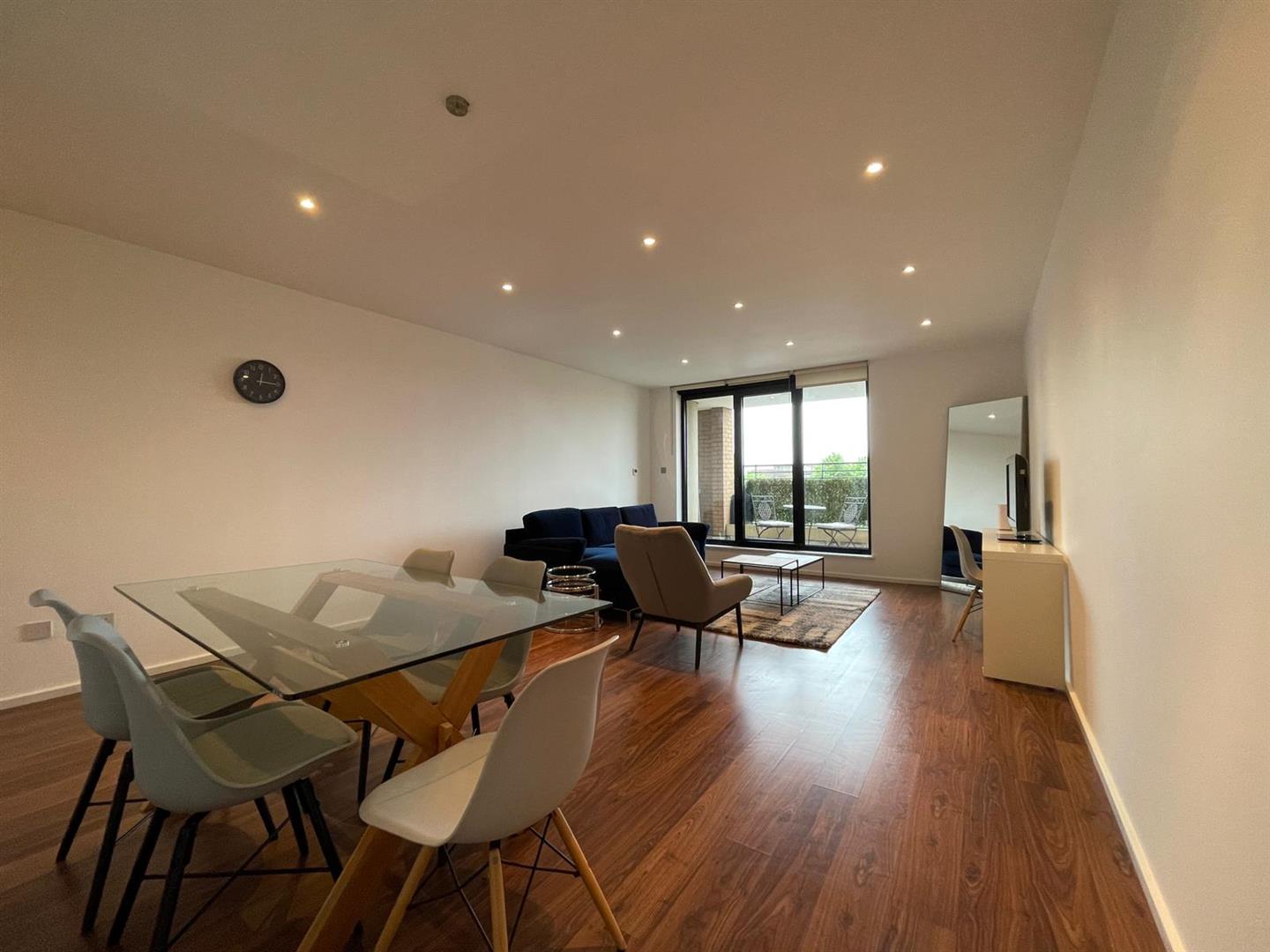 2 bed apartment to rent in Point West, 116 Cromwell Road  - Property Image 3