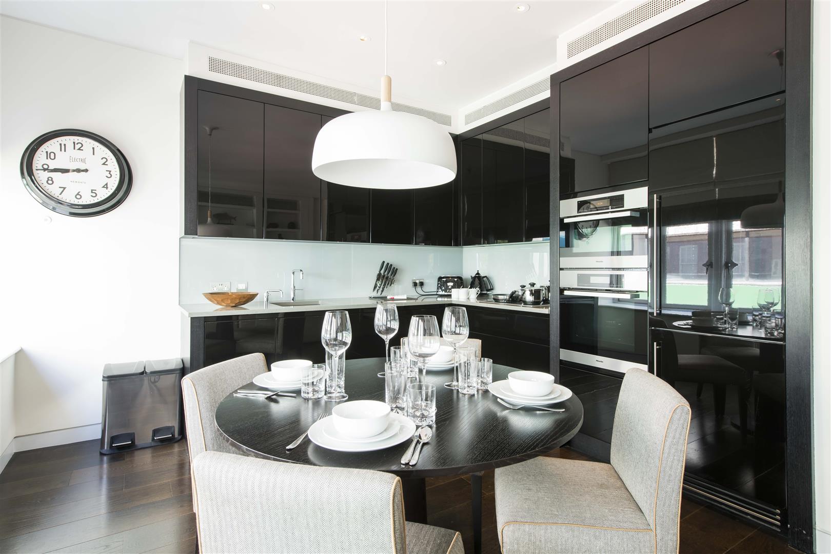 2 bed apartment to rent in Duke Street  - Property Image 3